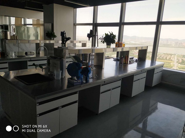 檢驗(yàn)化學(xué)實(shí)驗(yàn)室家具是否合格的方法