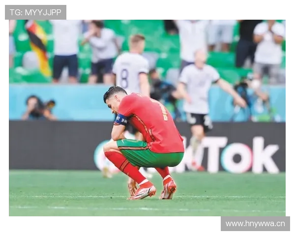 莱万多夫斯基面对顶级中卫表现解析:对抗能力是否足够顶级 莱万多夫斯基面对顶级中卫表现解析:对抗能力是否足够顶级