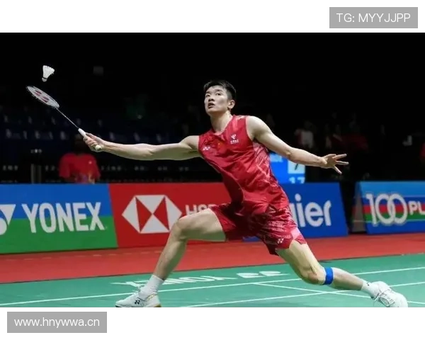 李诗沣训练结束背影，一个人斥巨资买了俩豪车场面又炸了！