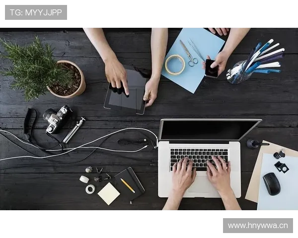 卡斯尔无球跑动制造防守混乱，拉开空间效率提升